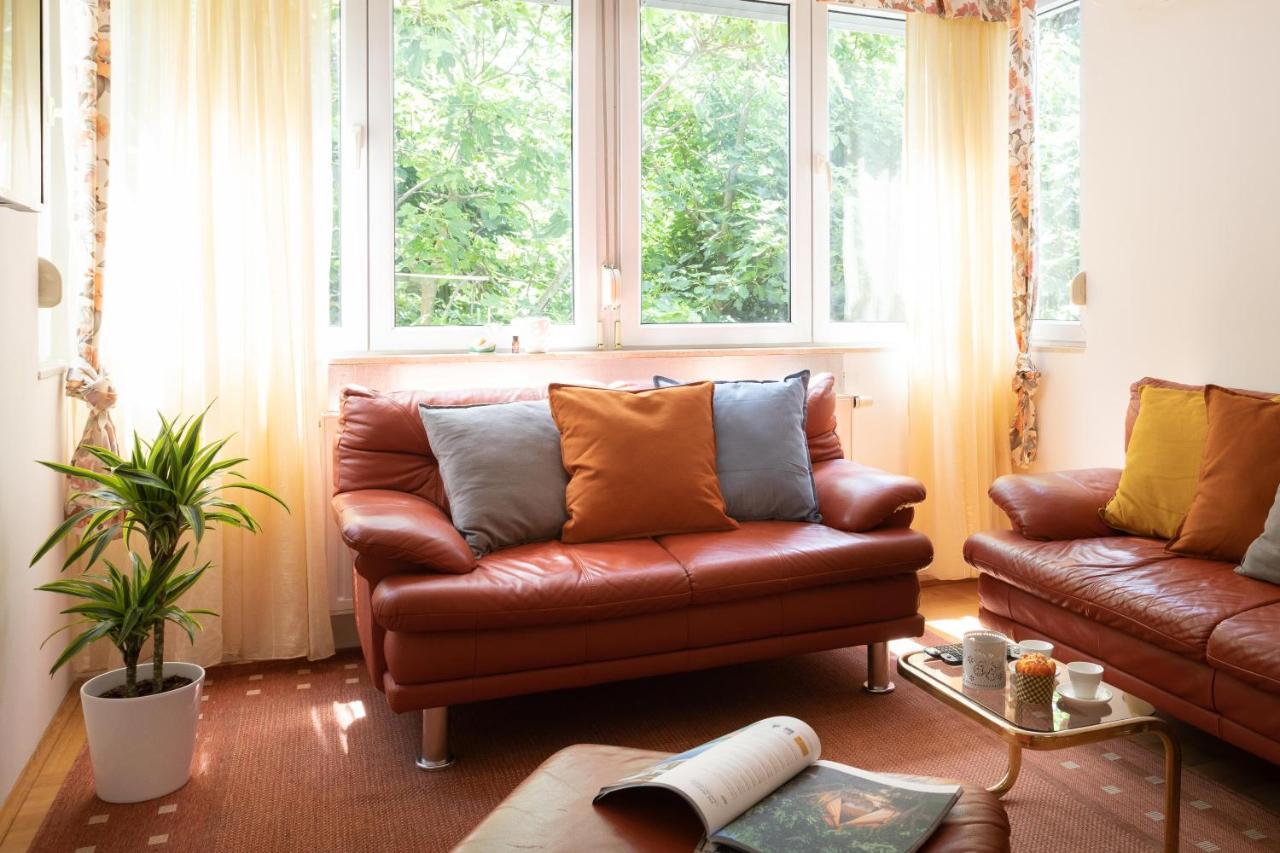2bdr With Balcony Near Maksimir Apartment *